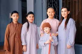 Gallery - CA SĨ PHI NHUNG QUA ĐỜI - image 5