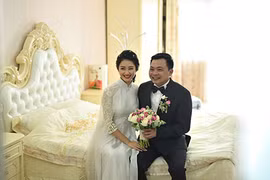 Hoa hậu Thu Ngân rạng rỡ trong đám hỏi với chồng đại gia