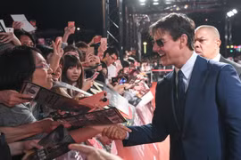 Gallery - Tom Cruise - image 4