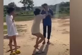Xác minh vụ 2 nữ sinh TPHCM bị đánh, xé áo giữa kỳ thi vào 10