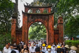 Tạm dừng, điều chỉnh nhiều hoạt động vui chơi dịp giỗ Tổ Hùng Vương