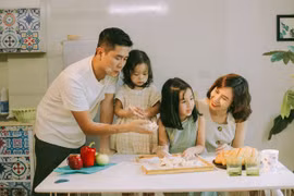 Lưu Hương Giang - Hồ Hoài Anh khoe tổ ấm hạnh phúc bên con gái