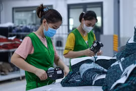 Người lao động hưởng lợi gì khi tăng lương tối thiểu vùng?