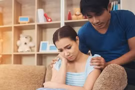Đi xuất khẩu lao động về, chồng khóc khi vợ đưa sổ tiết kiệm 