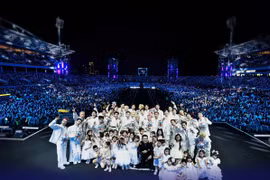 Fan ngất xỉu chờ xem show Anh trai, đu idol sao để an toàn?