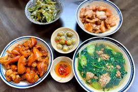 Mẹ đảm khoe loạt mâm cơm 100 nghìn 4 người ăn, ai cũng khen