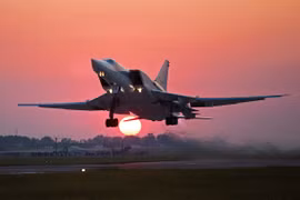 Bão tuyết “hạ gục” máy bay ném bom Tu-22M3 của Nga