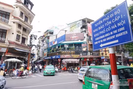 Hà Nội xem xét thí điểm cấm ô tô, xe máy quanh hồ Gươm