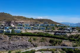 Xẻ núi Nha Trang xây biệt thự biển triệu USD dành cho giới siêu giàu