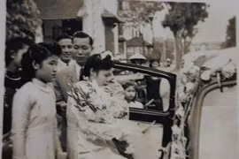 Đám cưới đầy vàng con gái thương gia giàu có Hà thành 