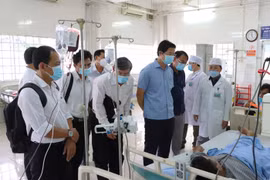 149 người ngộ độc: Tiệm bánh bị phạt 90 triệu, 383 triệu viện phí