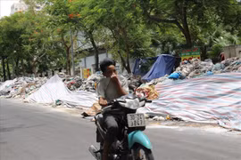 Gallery - Bãi rác Nam Sơn bị chặn - image 2
