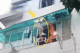 Vợ chồng say xỉn biến thành 'xác sống' dọa hàng xóm