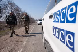 OSCE tố quân chính phủ Ukraine pháo kích làng Shirokino