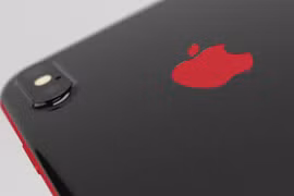 Ngắm vẻ đẹp "mướt mải" của chiếc iPhone X đỏ quyến rũ