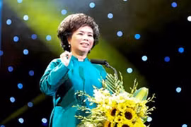 “Người đàn bà sữa tươi” Thái Hương và cuộc cách mạng về sữa học đường