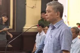 Gallery - Phiên tòa xét xử nguyên Phó Thống đốc NHNN Đặng Thanh Bình - image 4