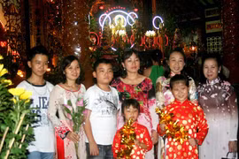 Gallery - Đi Chùa Hái Lộc Đầu Năm - image 3