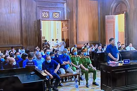Gallery - PHIÊN TOÀ XÉT XỬ ÔNG ĐINH LA THĂNG - image 10