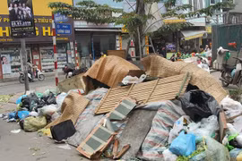 Gallery - Bãi rác Nam Sơn bị chặn - image 8