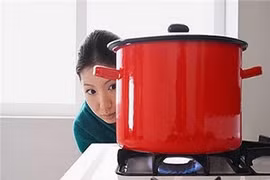 Muôn chiêu “né” Tết của nàng dâu
