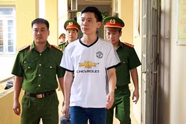Gallery - 18 người sốc phản vệ khi chạy thận nhân tạo - image 5