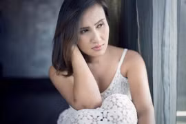 Phát điên vì chồng nhận “nuôi” cô thư ký nóng bỏng