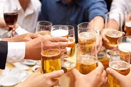 7 thức uống "giải cứu" dạ dày sau tiệc tất niên cuối năm