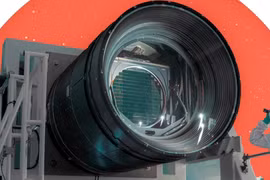 Camera kỹ thuật số lớn nhất thế giới, to ngang ô tô
