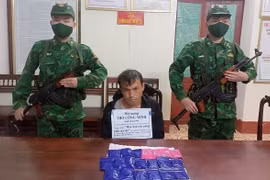 Nghệ An: Vượt biên sang Lào mua ma túy về bán kiếm lời
