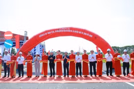 Thông xe đường tỉnh lộ 287 và khởi công KCN Gia Bình 2
