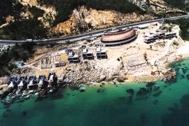 Khu nghỉ dưỡng Ami resort và Quy Nhơn Sea sai phạm gì... bị “tuýt còi“?