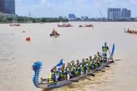 TP.HCM qua các tour đường thủy dịp lễ hội sông nước