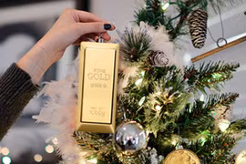 Giá vàng hôm nay 25/12: Nhu cầu lên cao, vàng tăng giá