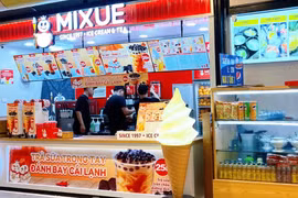 Mixue tự động giảm giá, các cửa hàng nhượng quyền lỗ lãi sao? 