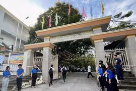 Học sinh giỏi không được nhận tiền thưởng, Hiệu trưởng vi phạm thế nào?