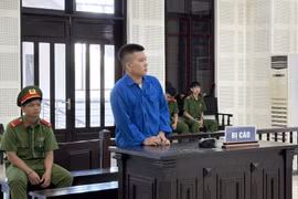 Cướp giật túi xách của người nước ngoài, thanh niên 22 tuổi lĩnh án tù