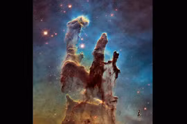 Vẻ đẹp không gian cực ấn tượng qua kính viễn vọng Hubble