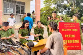 Đắk Lắk: Đổi gạo lấy vũ khí, vật liệu nổ, công cụ hỗ trợ và pháo 