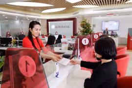 Agribank tặng khách hàng tham gia chương trình “Xuân tích lũy – Quỹ đong đầy”