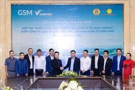 HTX tài xế taxi công nghệ lớn nhất VN mua, thuê ô tô điện VinFast từ GSM
