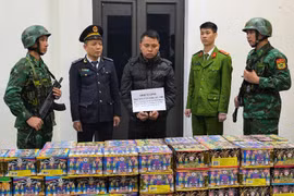 Khởi tố đối tượng vận chuyển pháo lậu từ Lào về Việt Nam