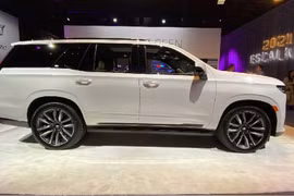 Cadillac Escalade 2021 - SUV full-size 'đấu' Lexus LX570, khó thế nào?