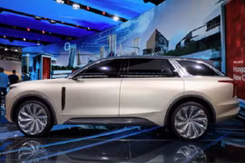 Chi tiết xe hạng sang Hongqi E115 Trung Quốc mượn dáng Rolls-Royce