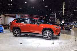 Cận cảnh Toyota RAV4 Prime PHEV 2021 đầy ấn tượng