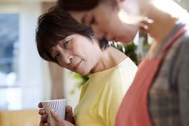 Định dùng 50 triệu đi làm đẹp, mẹ chồng nói 1 câu làm tôi bất ngờ