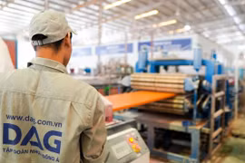 Lỗ lũy kế 4 quý, cổ phiếu của Nhựa Đông Á rơi vào diện đình chỉ giao dịch