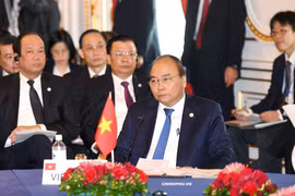 Gallery - Thủ Tướng Nguyễn Xuân Phúc - image 9
