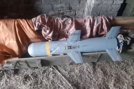 Tên lửa UAV TB2 nguyên vẹn bị Nga tịch thu làm chiến lợi phẩm
