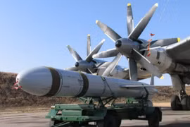 Tình báo Anh đánh giá Nga sử dụng tên lửa Kh-55 SM ở Ukraine 